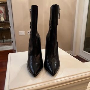 DMSX Donald J Pliner Ankle Boot